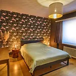 Hugo By The Harbor, Light-Filled And Centrally Located Apartment - Free Parking